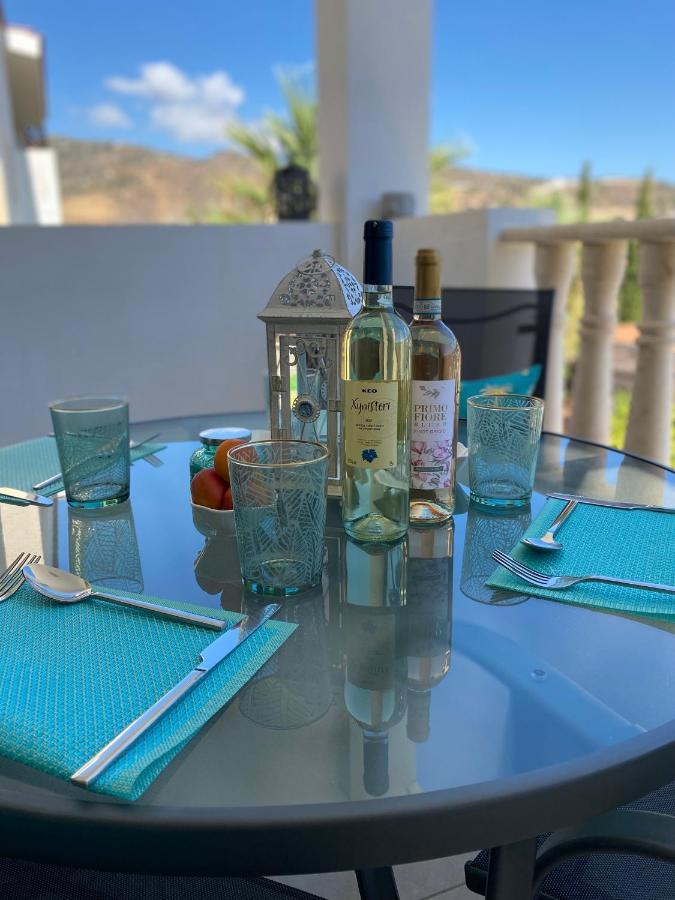 Beautiful 2 Bed Apartment In Peyia Valley, Paphos Ngoại thất bức ảnh
