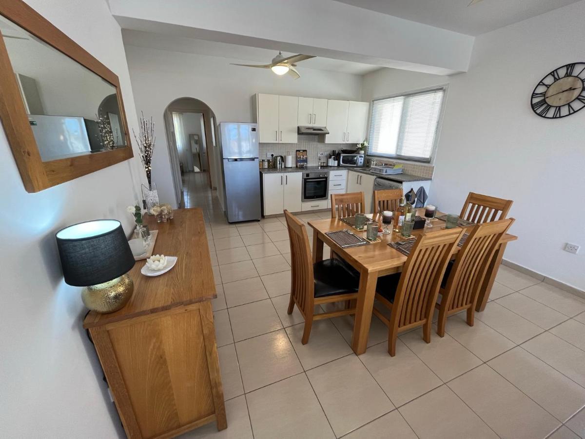 Beautiful 2 Bed Apartment In Peyia Valley, Paphos Ngoại thất bức ảnh